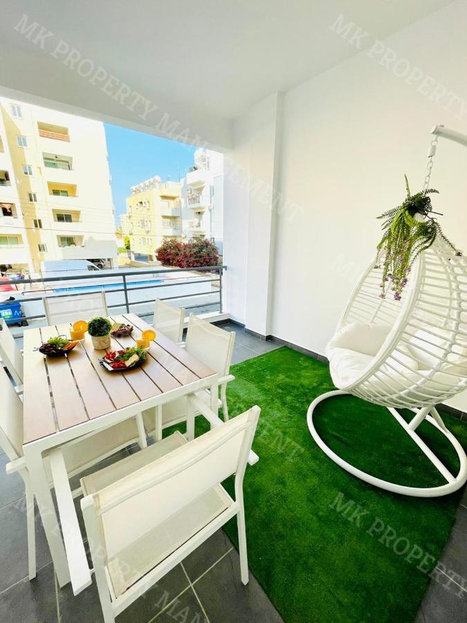 Coastal Getaway Apartment ลาร์นาคา ภายนอก รูปภาพ