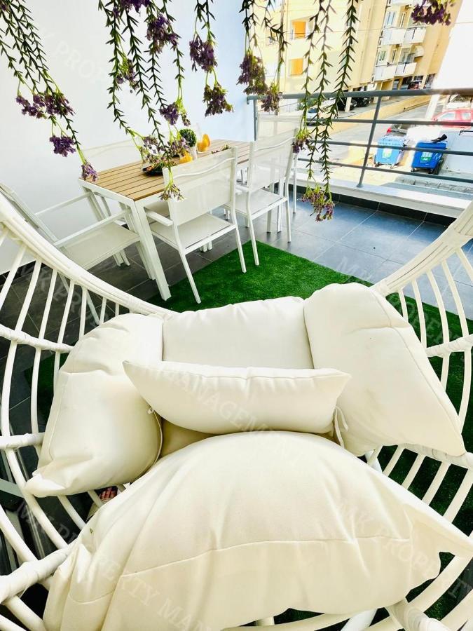 Coastal Getaway Apartment ลาร์นาคา ภายนอก รูปภาพ