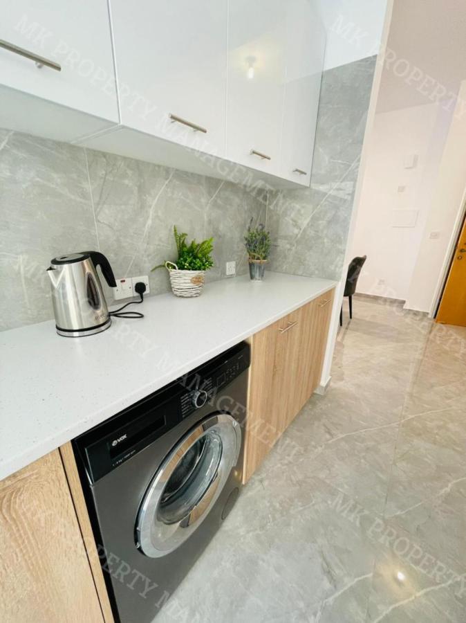 Coastal Getaway Apartment ลาร์นาคา ภายนอก รูปภาพ