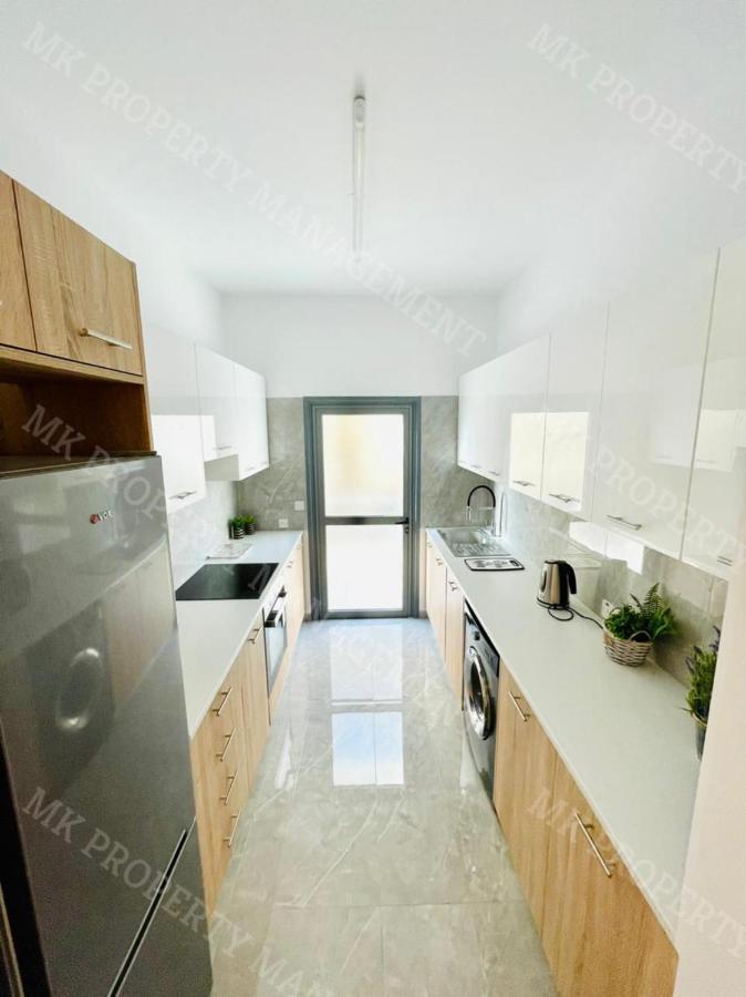 Coastal Getaway Apartment ลาร์นาคา ภายนอก รูปภาพ