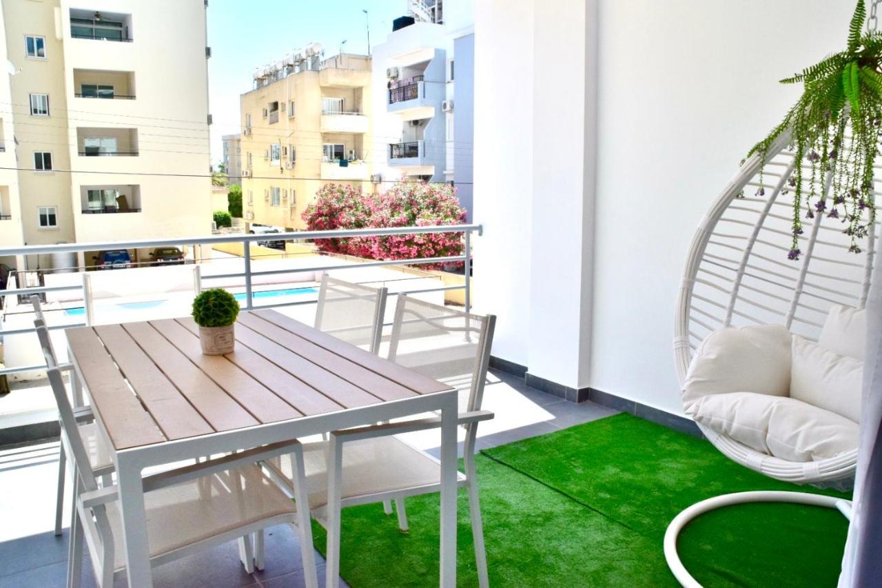 Coastal Getaway Apartment ลาร์นาคา ภายนอก รูปภาพ