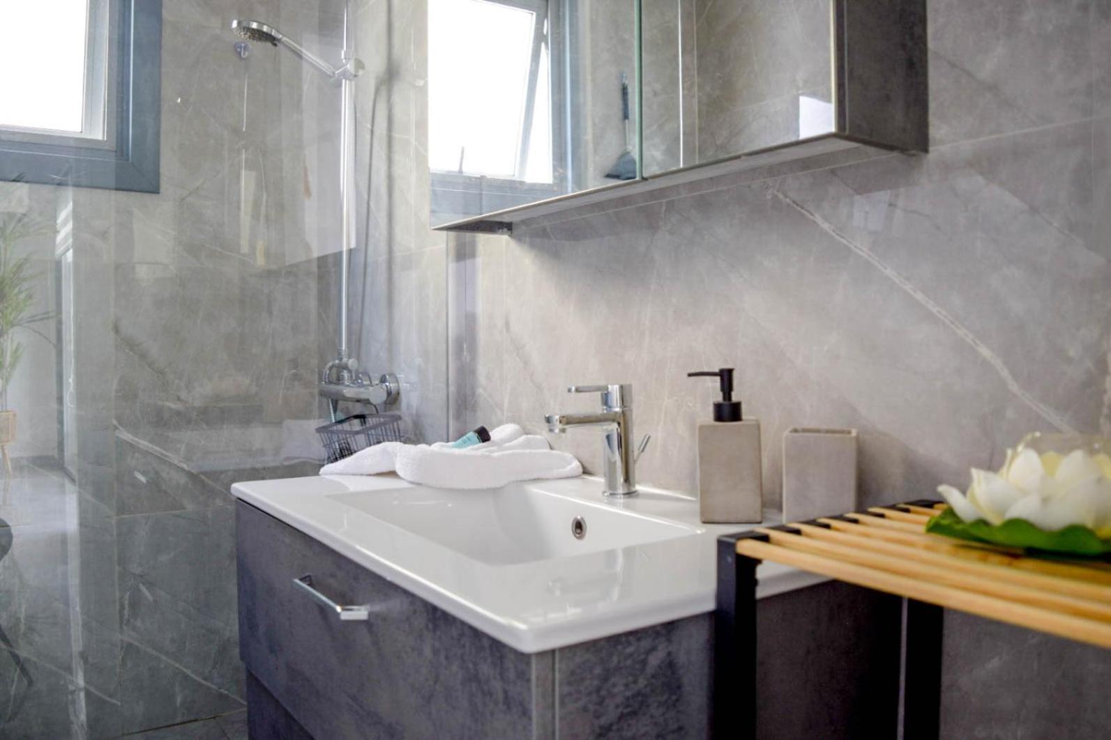Coastal Getaway Apartment ลาร์นาคา ภายนอก รูปภาพ