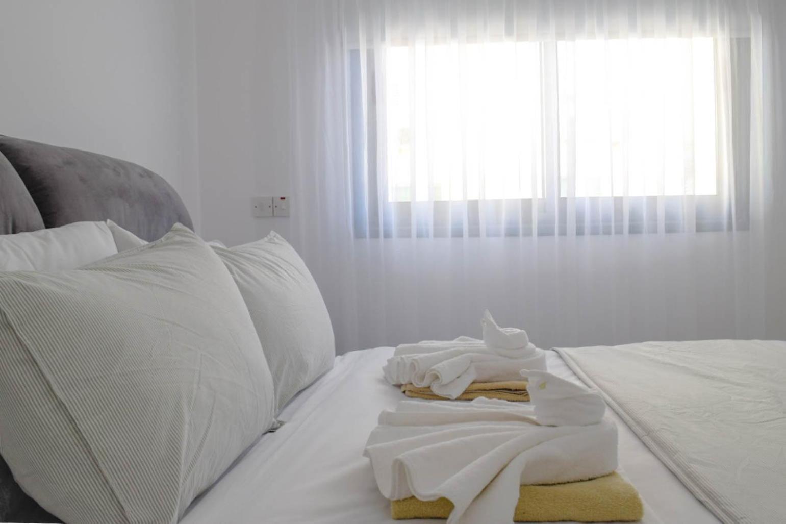 Coastal Getaway Apartment ลาร์นาคา ภายนอก รูปภาพ