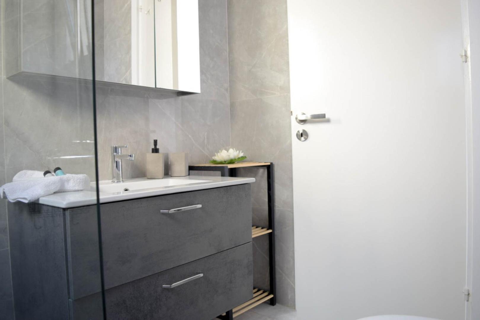 Coastal Getaway Apartment ลาร์นาคา ภายนอก รูปภาพ