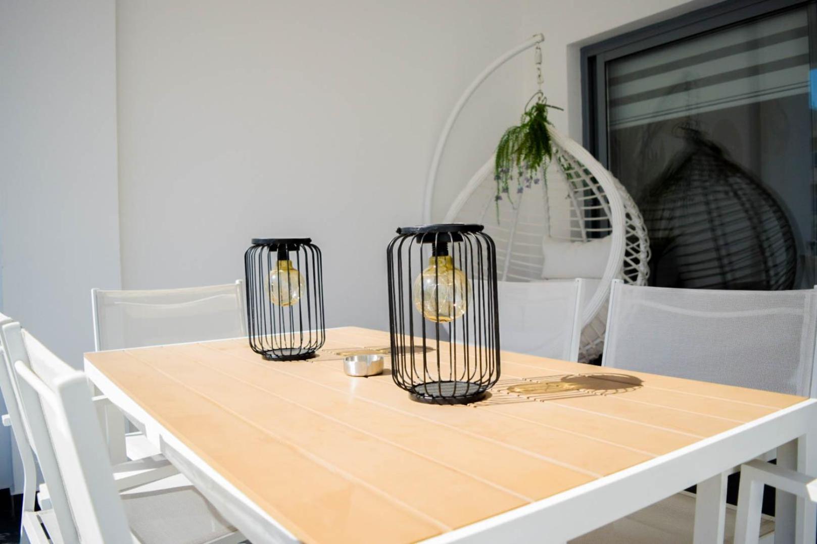 Coastal Getaway Apartment ลาร์นาคา ภายนอก รูปภาพ